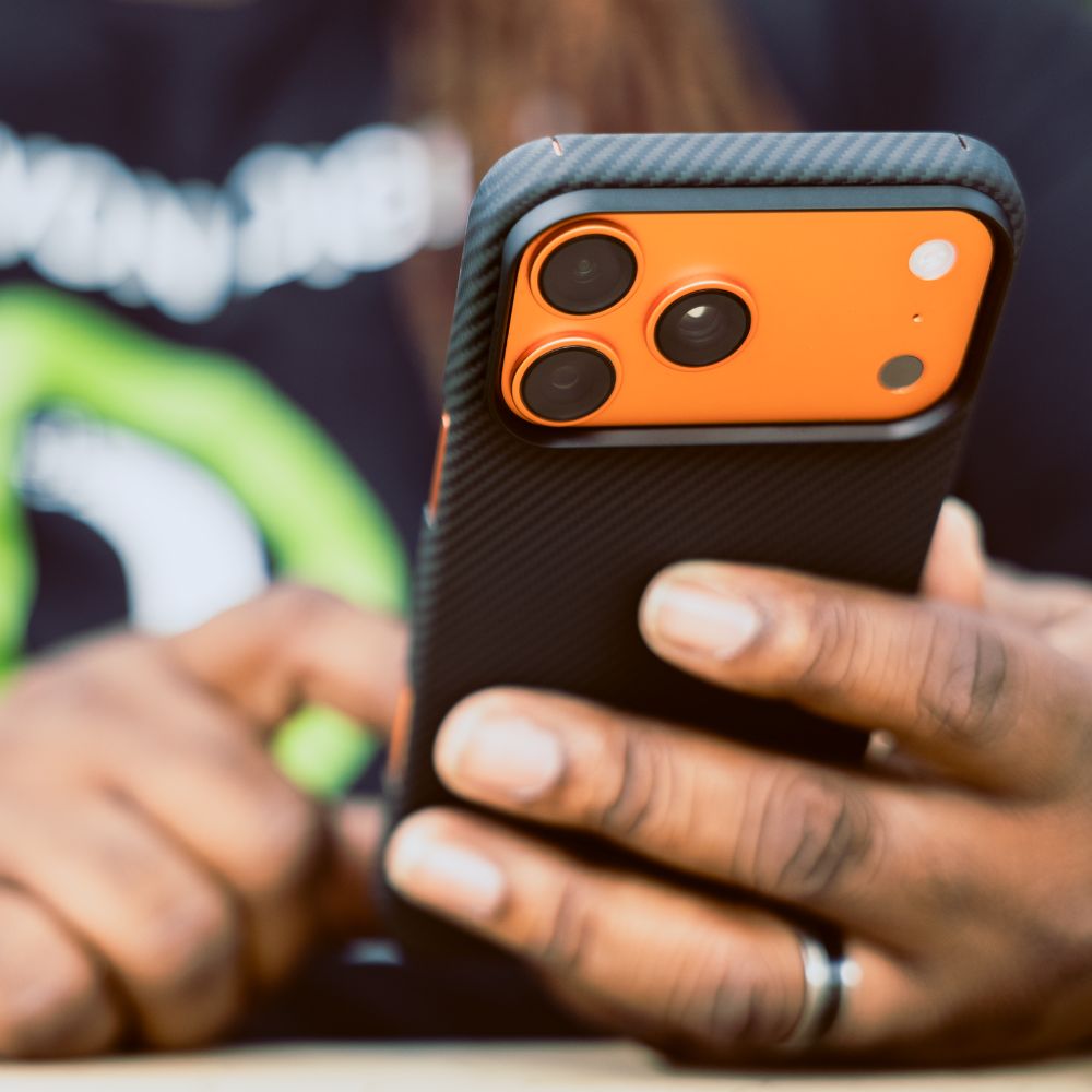 iPhone 17 Pro Max 超薄型ケース｜アラミドファイバー｜MagSafe対応 | ブラック