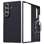 代替テキスト: マグネットリングを内蔵した赤のカーボン調 Galaxy Z Fold 7 ケース。背面と内側の構造を示す分解図。