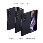 代替テキスト: 折りたたみ時の厚みを抑えた超薄型 Galaxy Z Fold 7 ケース（レッド）。展開・収納時のスタイル一覧。