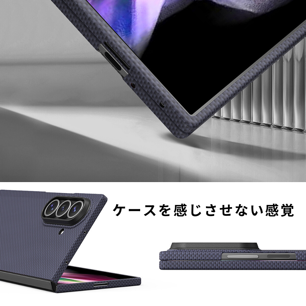 端末に完璧にフィットする赤の Galaxy Z Fold 7 ケース。折りたたみ時のスリムさと、カメラ周りの精密な保護設計のクローズアップ。