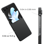 厚さ0.90mm、重さ15.9gの超薄型・軽量ブラックカーボン風Galaxy Z Flip 8用ケース。