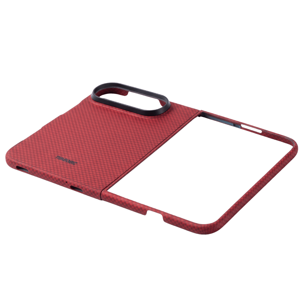 レッドのiPhone Duo ケースの内側と外側のフレーム構造を確認できる画像