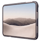 iPhone Duoケース ネイビー 装着時の画面側。ディスプレイを囲むスリムなフレームで画面をしっかり保護