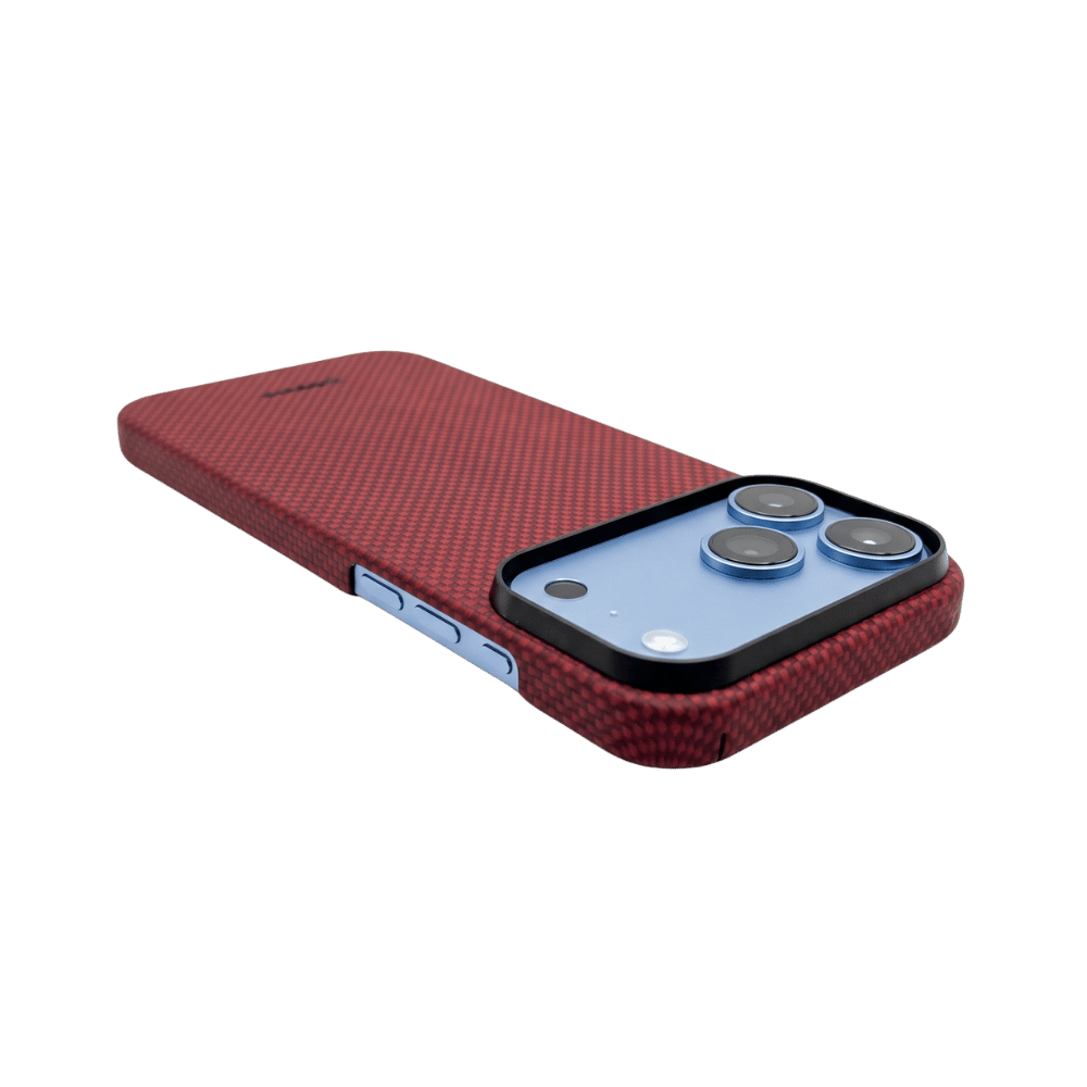 ThinborneのレッドiPhone 18 Pro Max ケース｜アラミド繊維の質感が際立つ背面デザイン