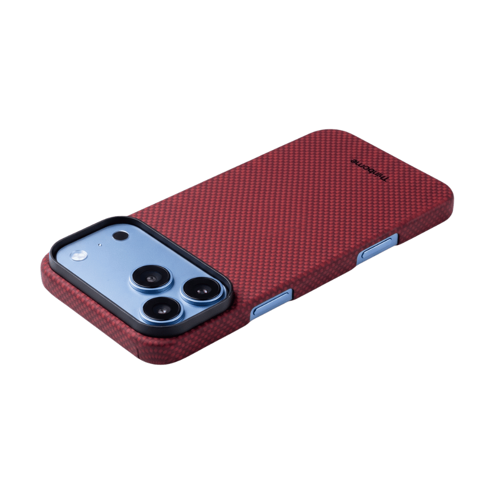 レッドのiPhone 18 Pro Max ケース｜カメラ周りを保護する設計と精密なボタン配置
